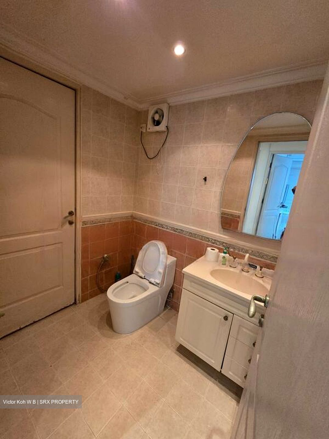 Orchard Tower Rear Block Apartment (D9), Apartment #439288071
